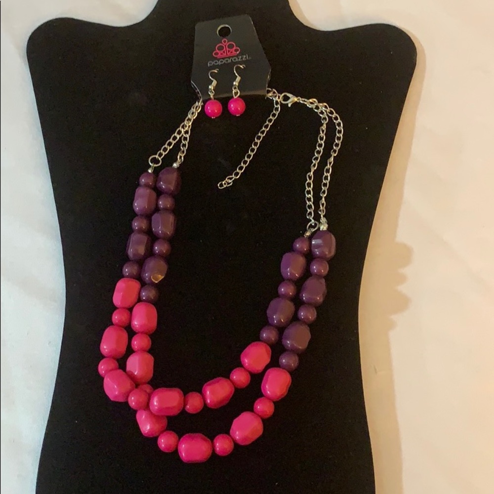 Costume Jewelry Necklace